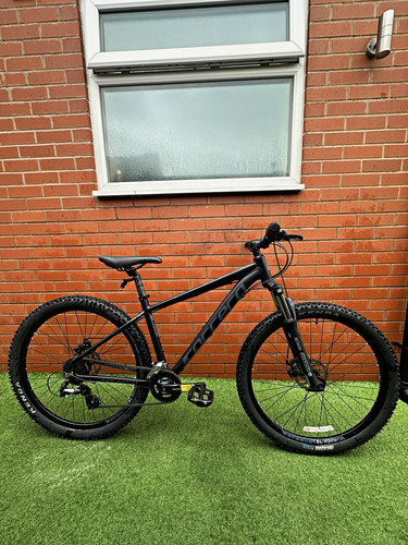 Carrera vengance mountain bike